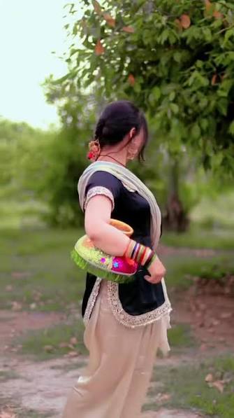 شاید۔۔۔۔۔۔